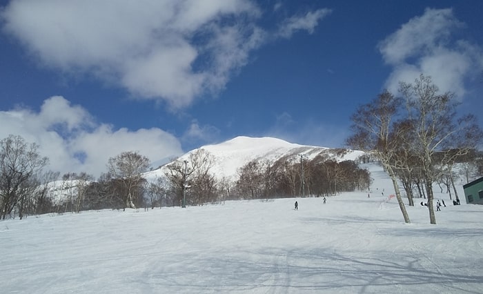 ニセコアンヌプリ国際スキー場 コース　ゲート　積雪　天気　リフト券　ホテル